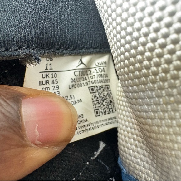 Air Jordan 11 Retro Legend Blue Men's Sneakers - Picture 2 of 6